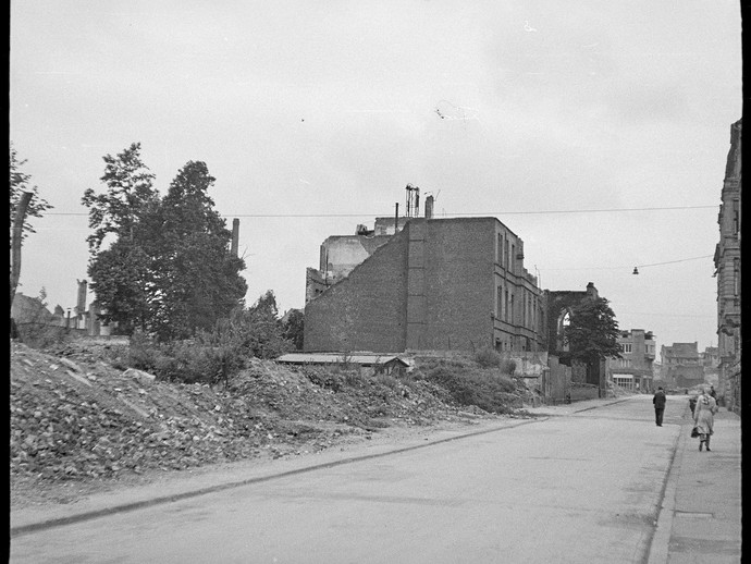 Ruine Marien-Hospital de Noel, Pantaleonswall, Köln, ca. 1948 (vergrößerte Bildansicht wird geöffnet)