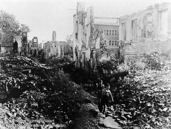 Trümmerlandschaft in Münster um 1946
