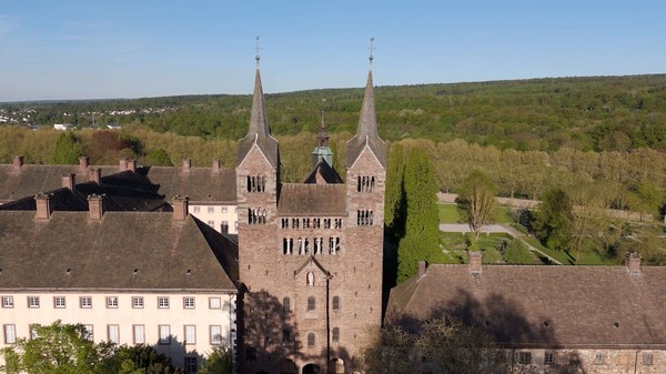 Blick auf das Westwerk Blick auf das Westwerk