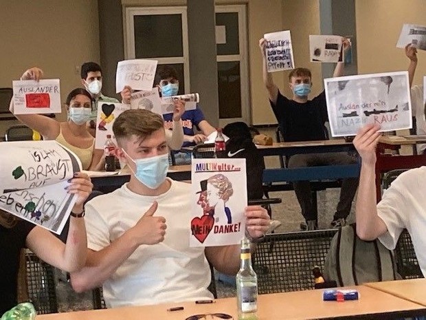 Schüler im Klassenraum Schüler im Klassenraum