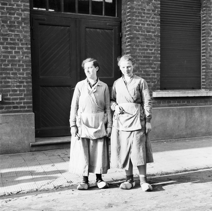Zwei Arbeiterinnen der Weberei Becker: A. Dücker und P. Thiemann, 1938, Böckenhoff © LWL-Medienzentrum für Westfalen