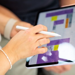 iPad mit der Schulplattform einer Lehrkraft