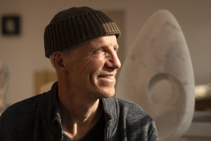 Porträt des Künstlers und Steinbildhauers Ulrich Rothmund Porträt des Künstlers und Steinbildhauers Ulrich Rothmund