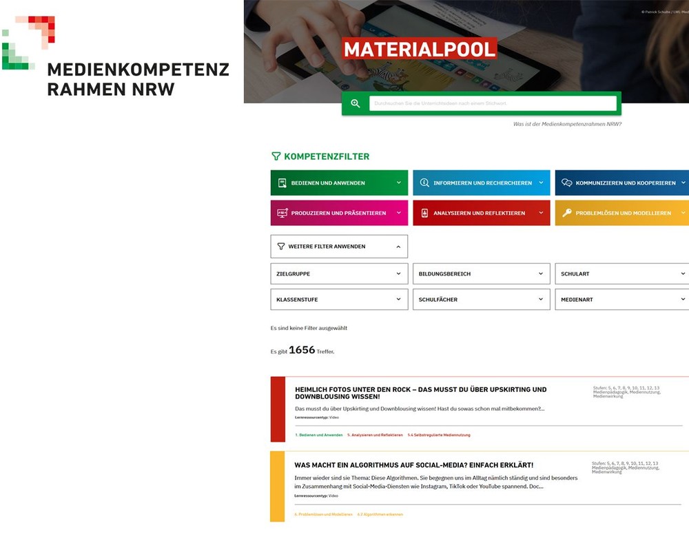 Zwei Personen bei einer Tonaufnahme. Foto: Alexandra Stiens / LVR-ZMB