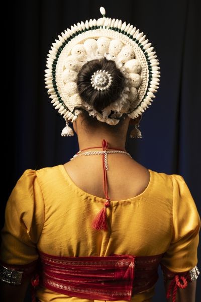 Traditioneller Kopfschmuck von Kulkanti Barboza Traditioneller Kopfschmuck von Kulkanti Barboza