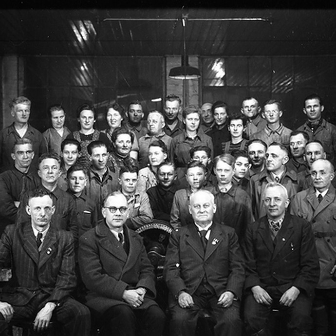 40-jähriges Jubiläum Edward Müller (Vorarbeiter) Elektr. Abteilung, 11.02.1942 (vergrößerte Bildansicht wird geöffnet)