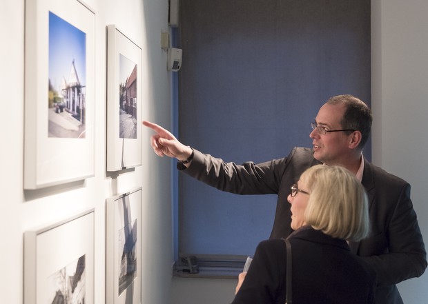 Ausstellungseröffnung im Inst. für Stadtgesch. Recklinghausen, der Leiter & die Fotografin/Ausstellungsmacherin des LWL-Medienzentrum für Westfalen